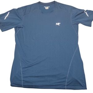 Arc'teryx Motus Crew Neck short-sleeve shirt, Size LG, in Perfect Shape.
